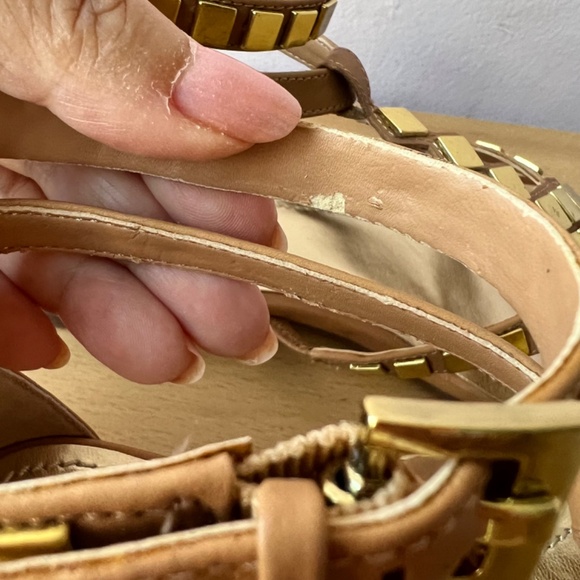 Guess Gladiator Brown Tan & Gold adornments hardware Flat Thong Sandals Zip back - Picture 11 of 16